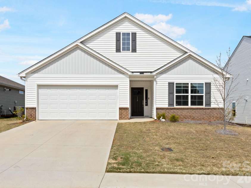 116 Ella Lane, Easley, SC 29640.  MLS# CAR4379066, YatesRealty ID 19450. 