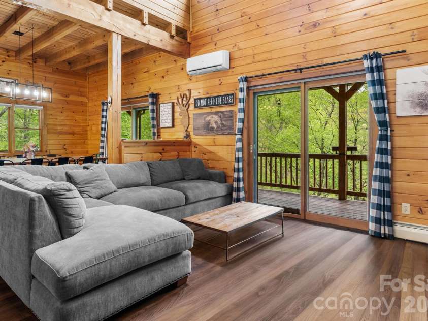 965 Winterstar Loop, Burnsville, NC 28714.  MLS# CAR4379086, YatesRealty ID 19451. 