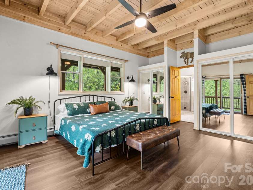 965 Winterstar Loop, Burnsville, NC 28714.  MLS# CAR4379086, YatesRealty ID 19451. 