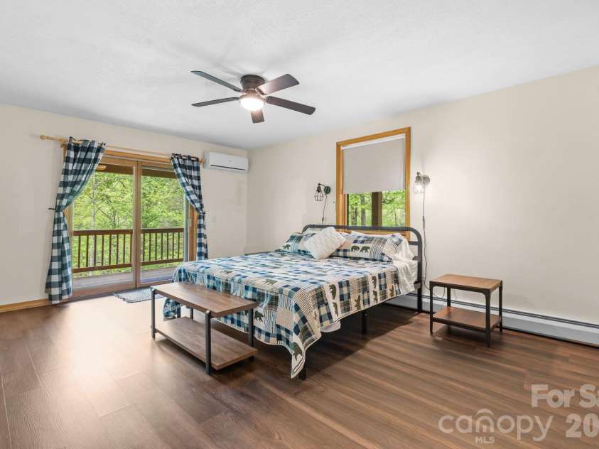 965 Winterstar Loop, Burnsville, NC 28714.  MLS# CAR4379086, YatesRealty ID 19451. 