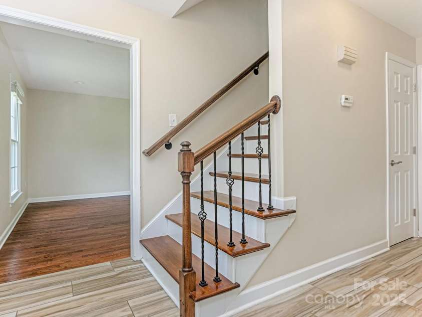 2240 Lawton Bluff Road, Charlotte, NC 28226.  MLS# CAR4262862, YatesRealty ID 19452. 