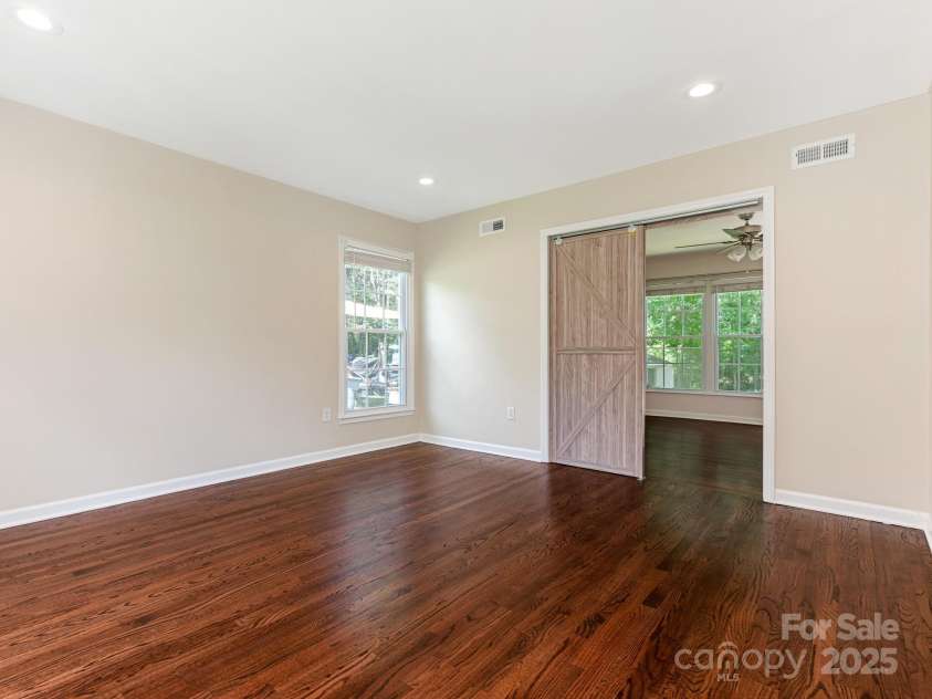 2240 Lawton Bluff Road, Charlotte, NC 28226.  MLS# CAR4262862, YatesRealty ID 19452. 