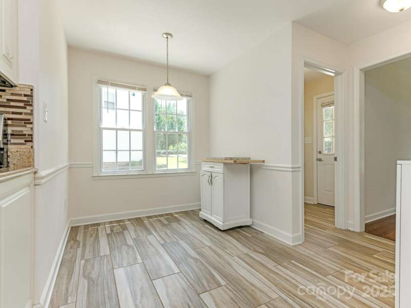 2240 Lawton Bluff Road, Charlotte, NC 28226.  MLS# CAR4262862, YatesRealty ID 19452. 