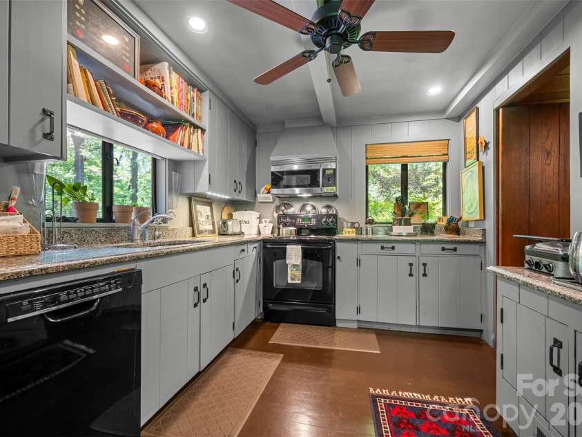 484 Sourwood Ridge Road, Tryon, NC 28782.  MLS# CAR4379103, YatesRealty ID 19452. 
