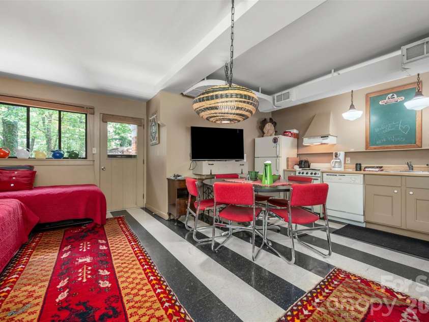 484 Sourwood Ridge Road, Tryon, NC 28782.  MLS# CAR4379103, YatesRealty ID 19452. 