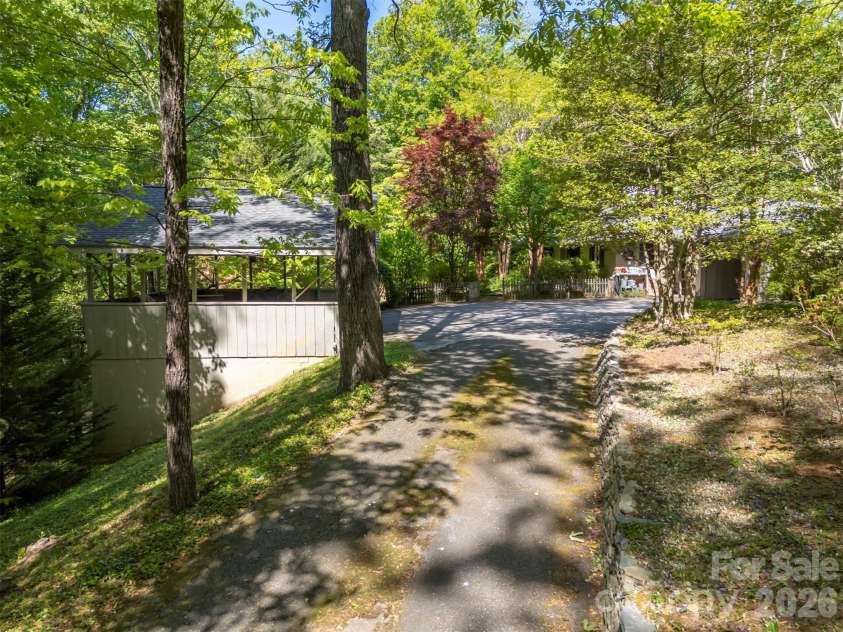 484 Sourwood Ridge Road, Tryon, NC 28782.  MLS# CAR4379103, YatesRealty ID 19452. 