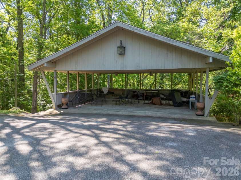 484 Sourwood Ridge Road, Tryon, NC 28782.  MLS# CAR4379103, YatesRealty ID 19452. 