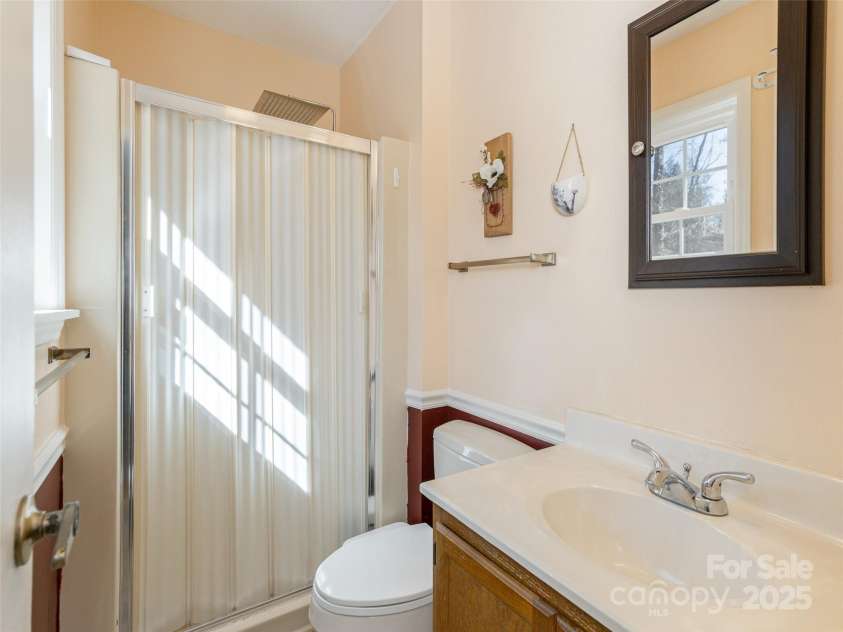 413 Deerhaven Lane, Hendersonville, NC 28791.  MLS# CAR4248321, YatesRealty ID 19453. 