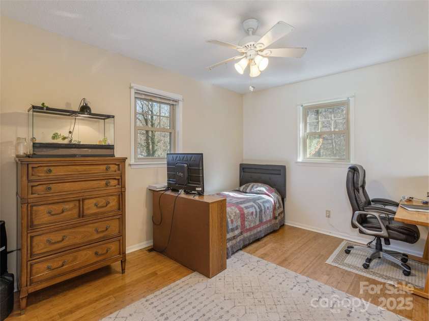 413 Deerhaven Lane, Hendersonville, NC 28791.  MLS# CAR4248321, YatesRealty ID 19453. 