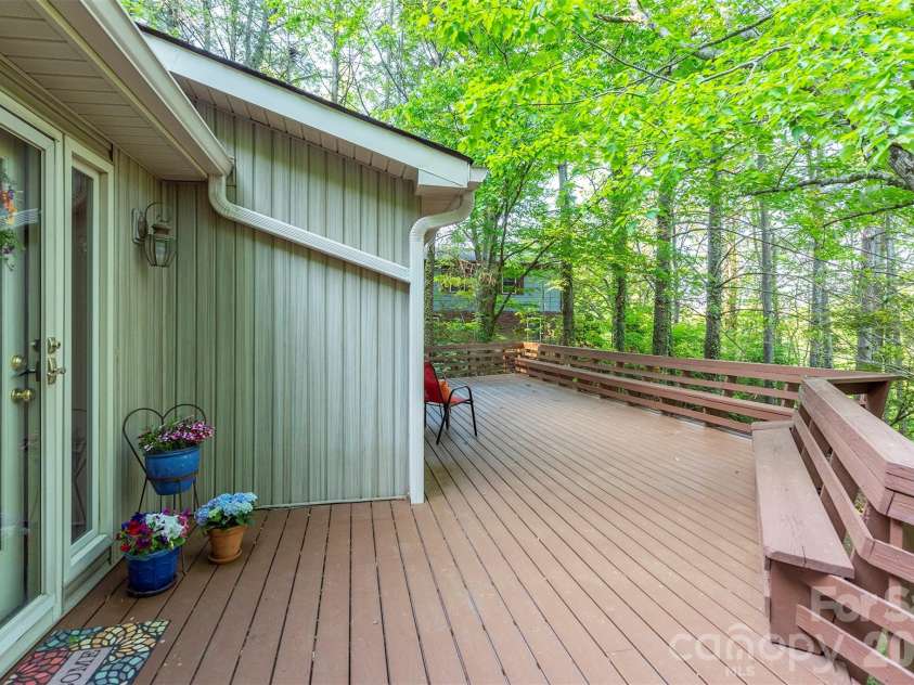 58 Ballantree Drive, Asheville, NC 28803.  MLS# CAR4379084, YatesRealty ID 19453. 