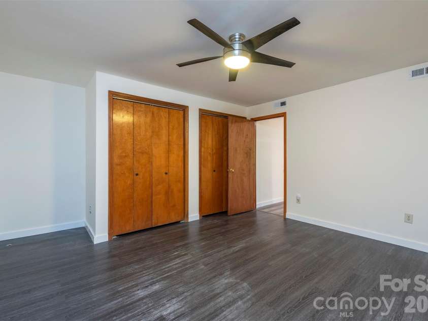 58 Ballantree Drive, Asheville, NC 28803.  MLS# CAR4379084, YatesRealty ID 19453. 