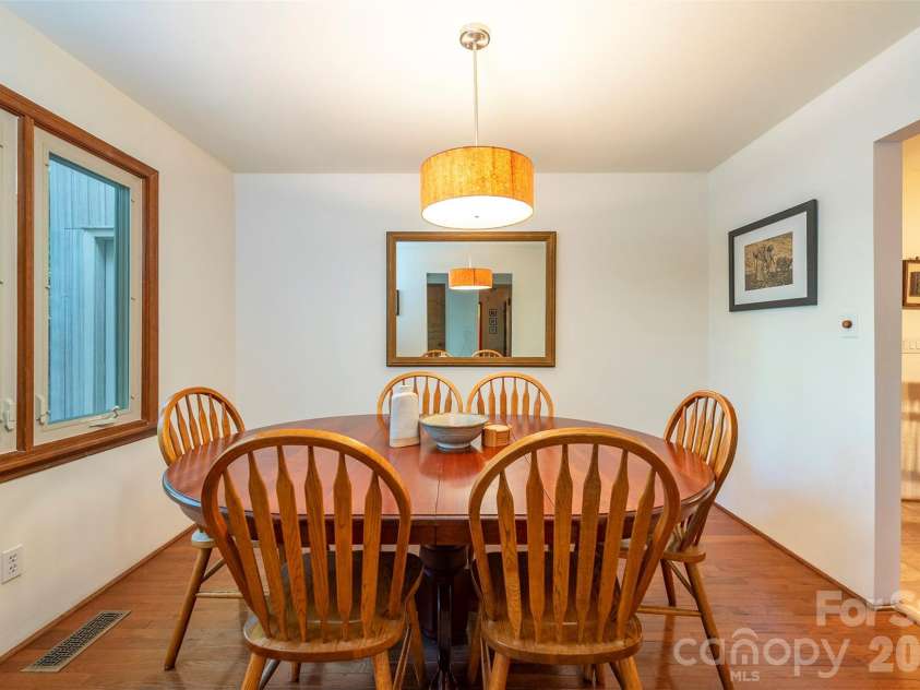 58 Ballantree Drive, Asheville, NC 28803.  MLS# CAR4379084, YatesRealty ID 19453. 
