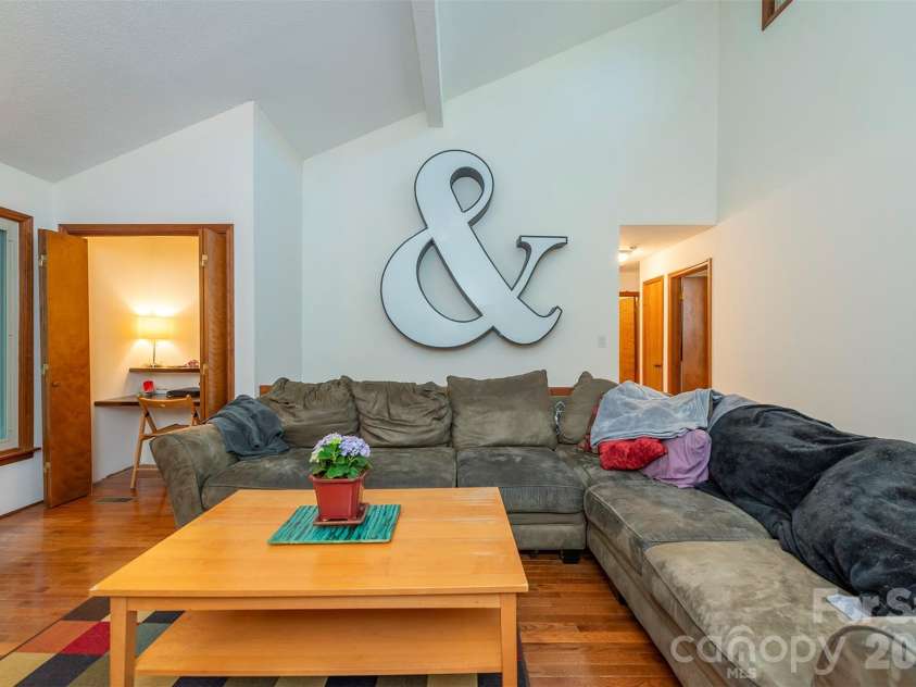 58 Ballantree Drive, Asheville, NC 28803.  MLS# CAR4379084, YatesRealty ID 19453. 
