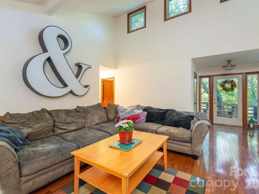58 Ballantree Drive, Asheville, NC 28803.  MLS# CAR4379084, YatesRealty ID 19453. 