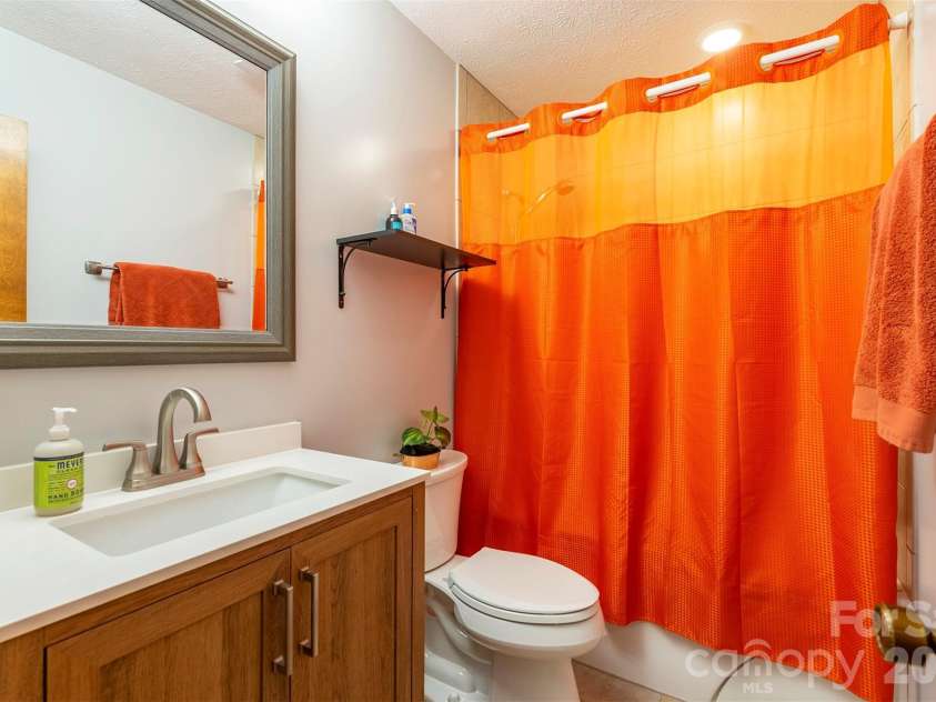 58 Ballantree Drive, Asheville, NC 28803.  MLS# CAR4379084, YatesRealty ID 19453. 