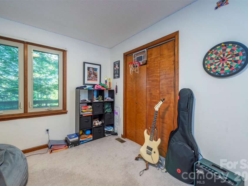 58 Ballantree Drive, Asheville, NC 28803.  MLS# CAR4379084, YatesRealty ID 19453. 