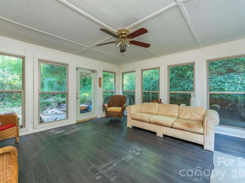 58 Ballantree Drive, Asheville, NC 28803.  MLS# CAR4379084, YatesRealty ID 19453. 