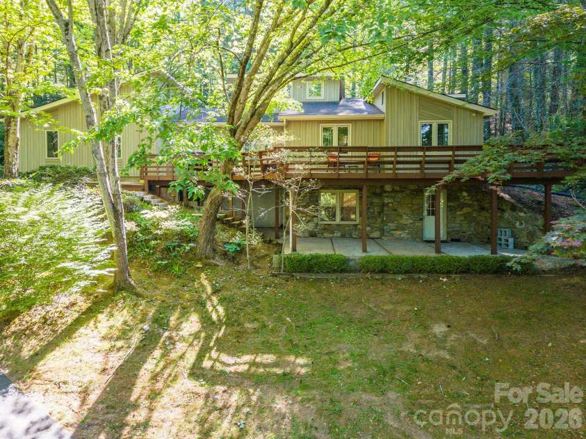 58 Ballantree Drive, Asheville, NC 28803.  MLS# CAR4379084, YatesRealty ID 19453. 