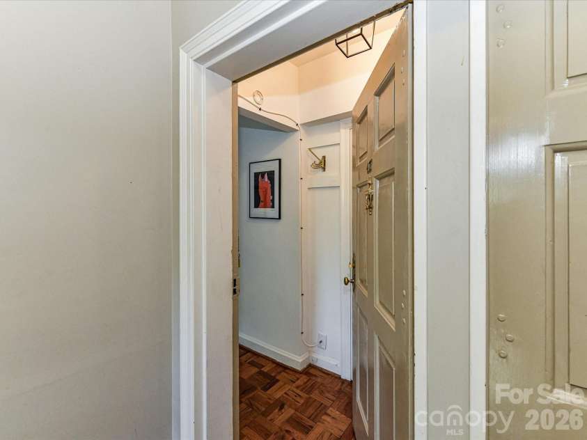 1121 Myrtle Avenue, Charlotte, NC 28203.  MLS# CAR4379116, YatesRealty ID 19454. 