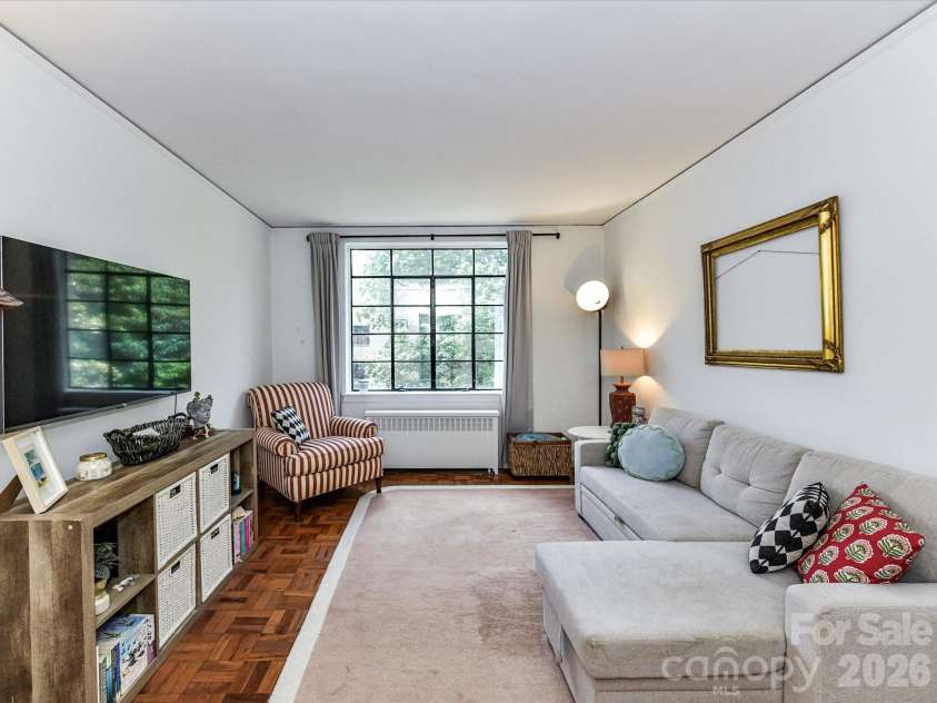 1121 Myrtle Avenue, Charlotte, NC 28203.  MLS# CAR4379116, YatesRealty ID 19454. 
