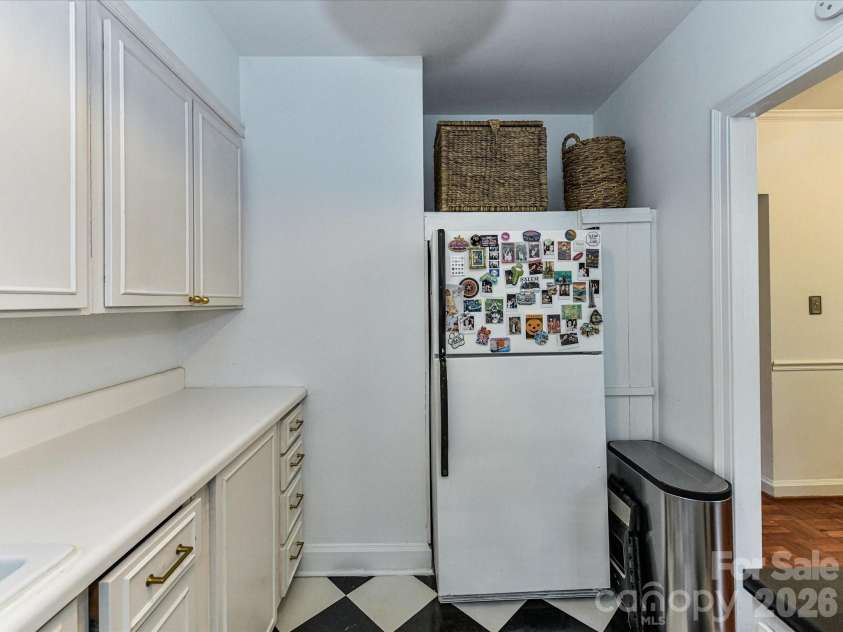 1121 Myrtle Avenue, Charlotte, NC 28203.  MLS# CAR4379116, YatesRealty ID 19454. 