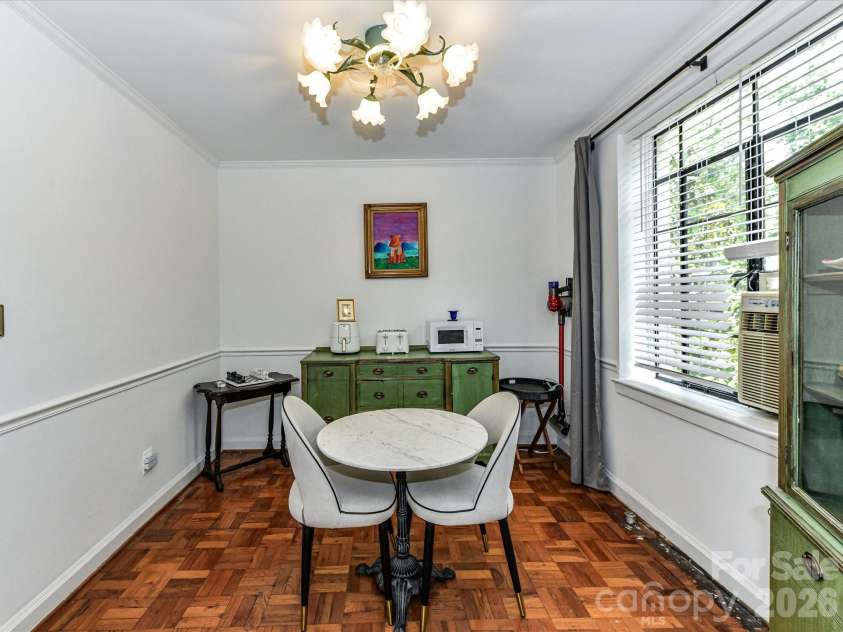 1121 Myrtle Avenue, Charlotte, NC 28203.  MLS# CAR4379116, YatesRealty ID 19454. 