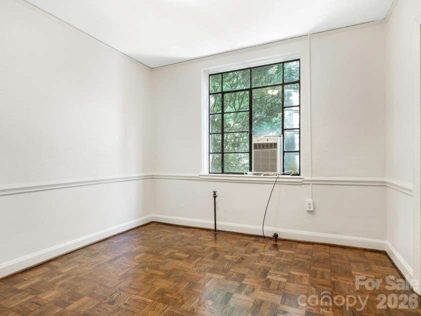 1121 Myrtle Avenue, Charlotte, NC 28203.  MLS# CAR4384063, YatesRealty ID 19454. Dining Room