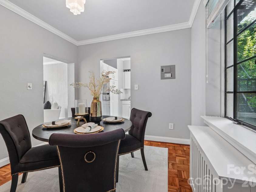 1121 Myrtle Avenue, Charlotte, NC 28203.  MLS# CAR4421930, YatesRealty ID 19454. Dining room