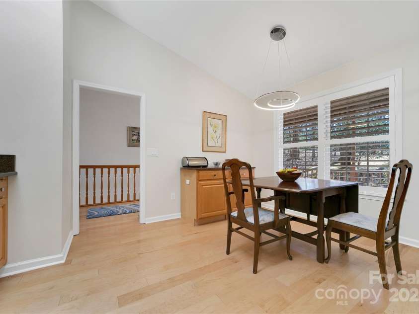 39 Udvawadulisi Court, Brevard, NC 28712.  MLS# CAR4214037, YatesRealty ID 19455. 