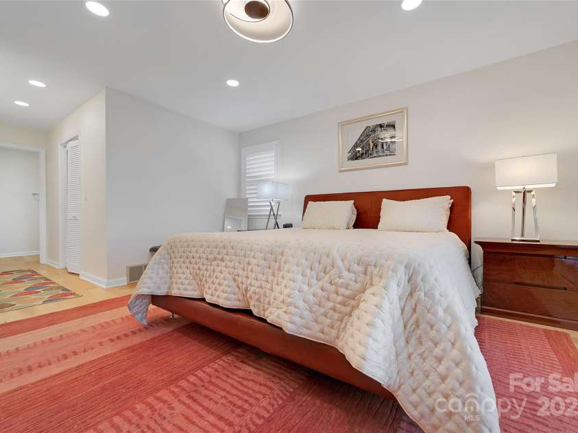 39 Udvawadulisi Court, Brevard, NC 28712.  MLS# CAR4214037, YatesRealty ID 19455. 