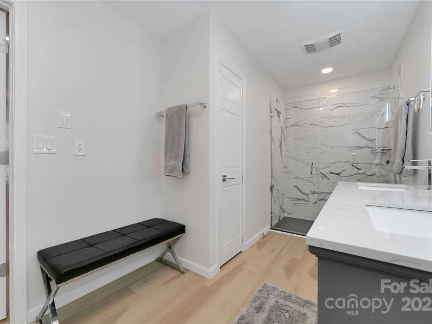 39 Udvawadulisi Court, Brevard, NC 28712.  MLS# CAR4214037, YatesRealty ID 19455. 