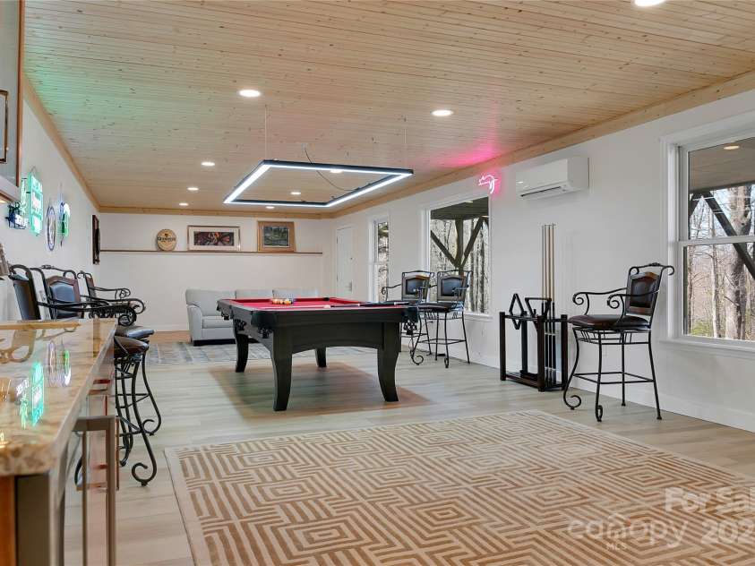 39 Udvawadulisi Court, Brevard, NC 28712.  MLS# CAR4214037, YatesRealty ID 19455. Lots of room to entertain