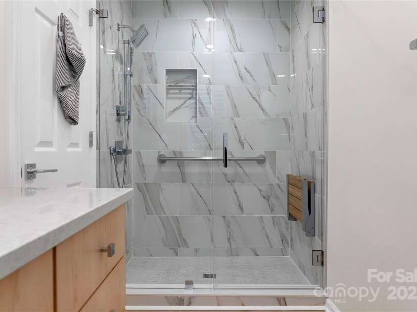 39 Udvawadulisi Court, Brevard, NC 28712.  MLS# CAR4214037, YatesRealty ID 19455. Re-tiled shower
