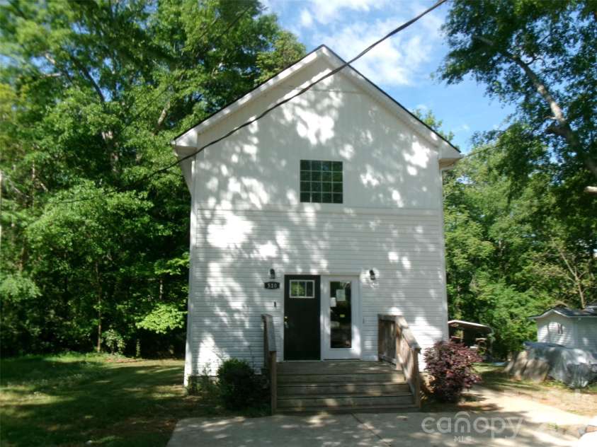 510 Kings Road, Shelby, NC 28150.  MLS# CAR4379117, YatesRealty ID 19455. 