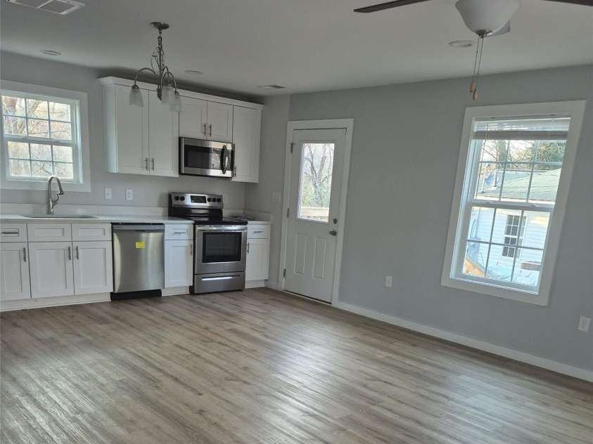 510 Kings Road, Shelby, NC 28150.  MLS# CAR4379117, YatesRealty ID 19455. 