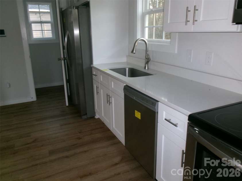 510 Kings Road, Shelby, NC 28150.  MLS# CAR4379117, YatesRealty ID 19455. 