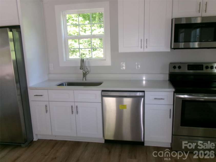 510 Kings Road, Shelby, NC 28150.  MLS# CAR4379117, YatesRealty ID 19455. 
