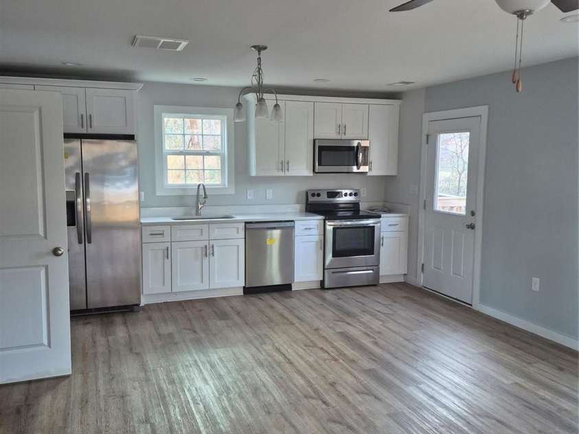 510 Kings Road, Shelby, NC 28150.  MLS# CAR4379117, YatesRealty ID 19455. 