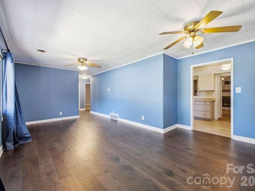 88 Lost Creek Drive, Flat Rock, NC 28731.  MLS# CAR4379124, YatesRealty ID 19456. 