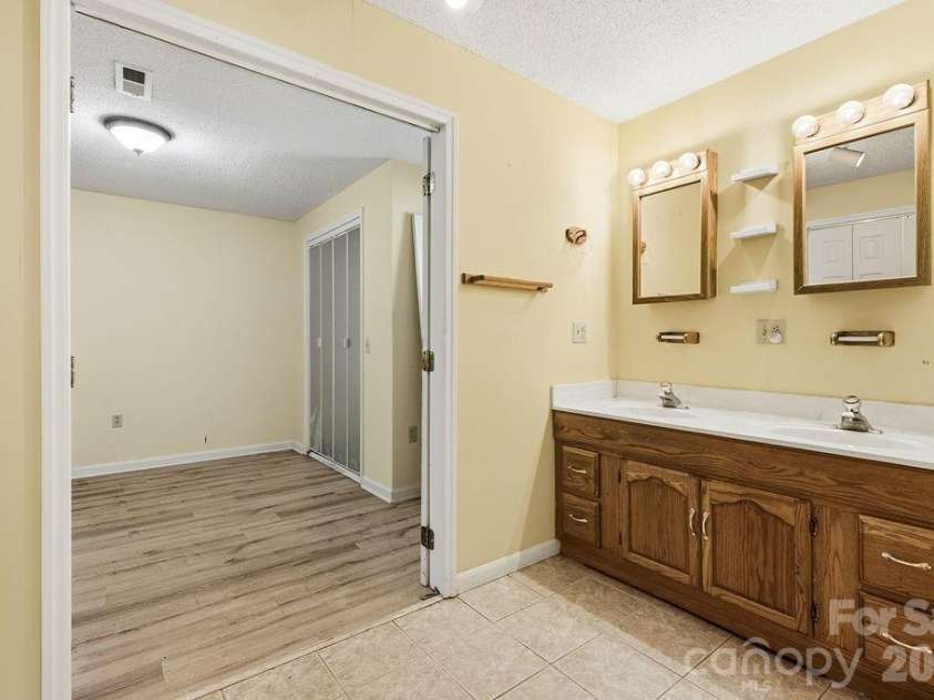 88 Lost Creek Drive, Flat Rock, NC 28731.  MLS# CAR4379124, YatesRealty ID 19456. 