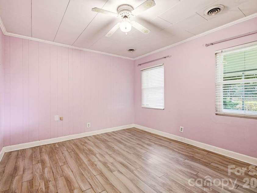 88 Lost Creek Drive, Flat Rock, NC 28731.  MLS# CAR4379124, YatesRealty ID 19456. 