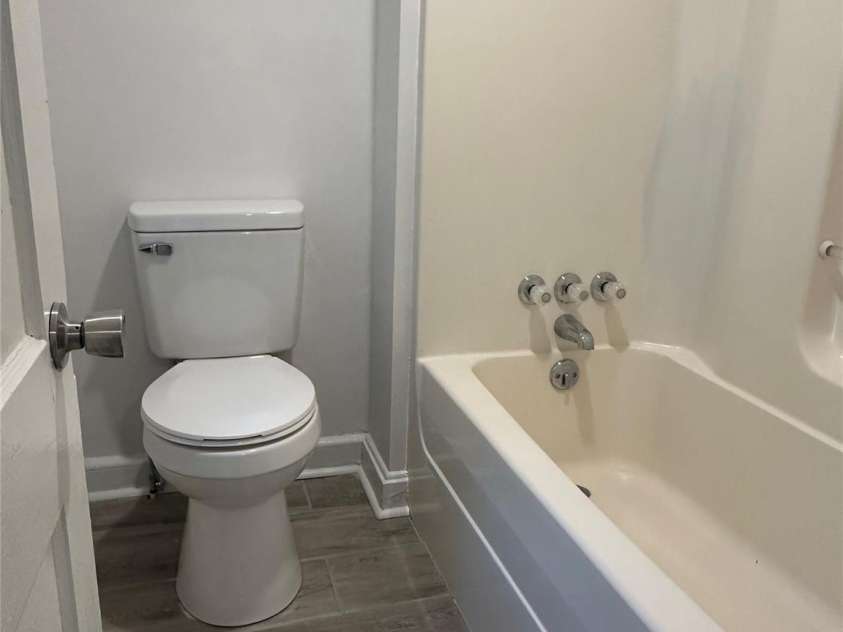 4028 Leo Street, Winston Salem, NC 27105.  MLS# CAR4379125, YatesRealty ID 19457. Main bath