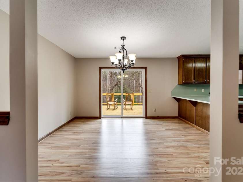 129 Deer Meadow Road, Franklin, NC 28734.  MLS# CAR4240340, YatesRealty ID 19458. 