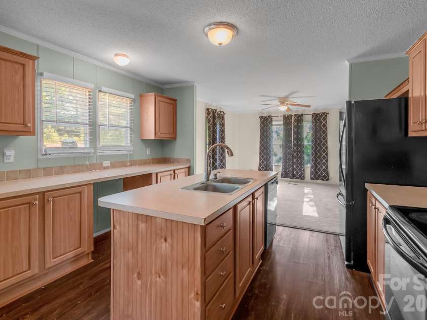 728 Preston Brooks Drive, Catawba, SC 29704.  MLS# CAR4379134, YatesRealty ID 19458. Kitchen