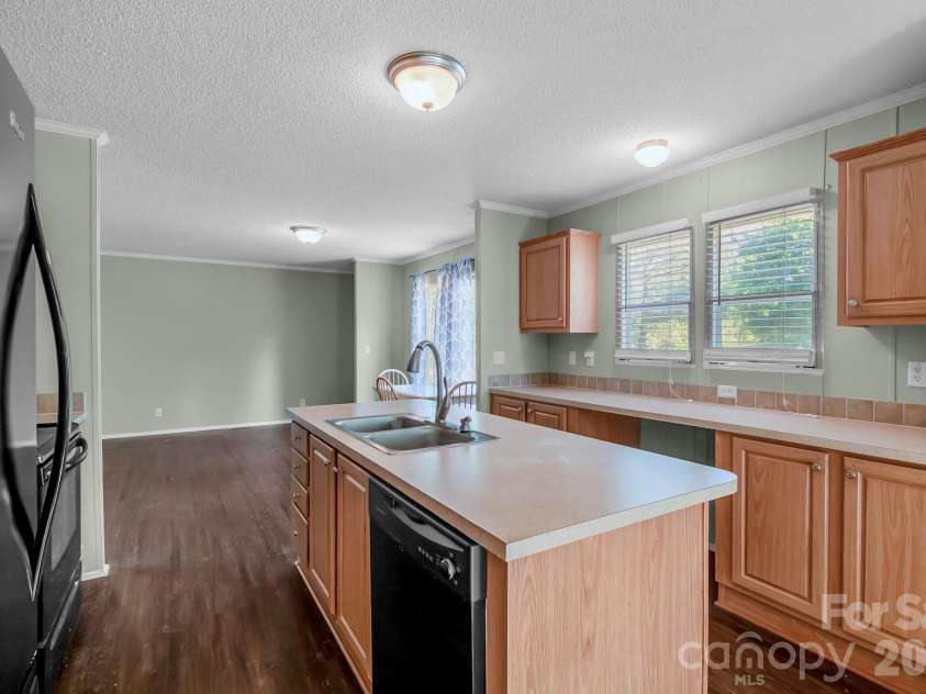 728 Preston Brooks Drive, Catawba, SC 29704.  MLS# CAR4379134, YatesRealty ID 19458. Kitchen
