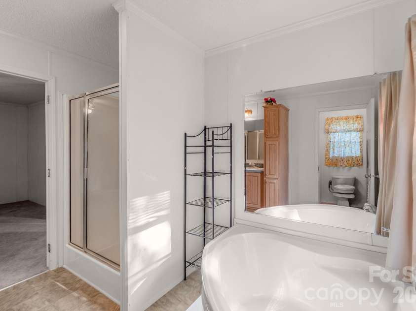 728 Preston Brooks Drive, Catawba, SC 29704.  MLS# CAR4379134, YatesRealty ID 19458. Primary Bathroom
