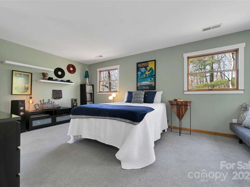 45 Atsadi Court, Brevard, NC 28712.  MLS# CAR4243436, YatesRealty ID 19459. 