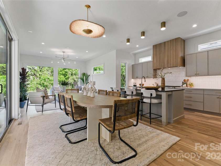 721 Charles Avenue, Charlotte, NC 28205.  MLS# CAR4247722, YatesRealty ID 19460. 