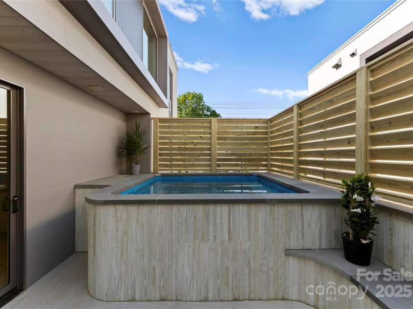 721 Charles Avenue, Charlotte, NC 28205.  MLS# CAR4247722, YatesRealty ID 19460. 