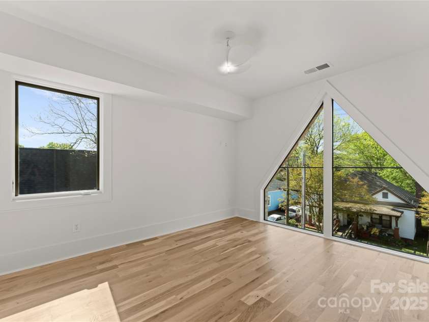 721 Charles Avenue, Charlotte, NC 28205.  MLS# CAR4247722, YatesRealty ID 19460. 